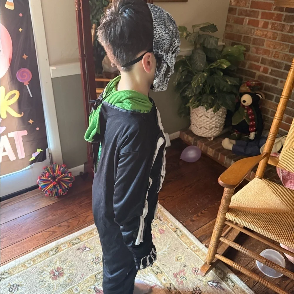 Kids Skeleton Costume with Skull Mask & Gloves